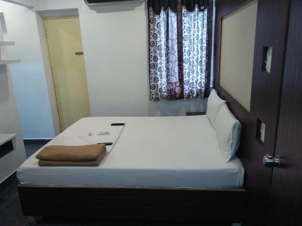 צ'נאי Central Saphire Residency-Only For Indians מראה חיצוני תמונה