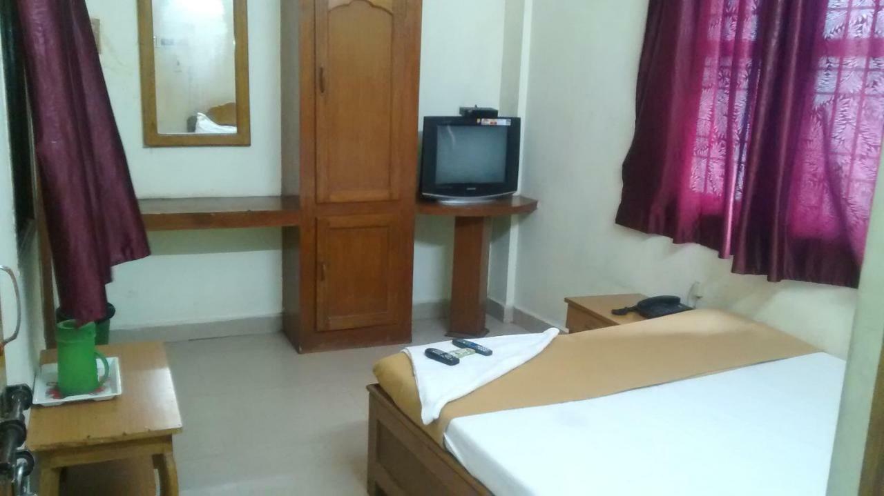 צ'נאי Central Saphire Residency-Only For Indians מראה חיצוני תמונה